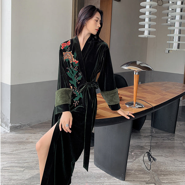 Gold velvet pajamas for women autumn and winter mid-length sleeve long women's nightgown bathrobe high-end home clothes winter women