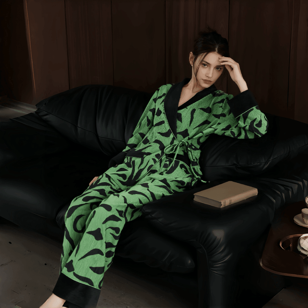 Green long - sleeved plush pajamas for women - VINEEMAN