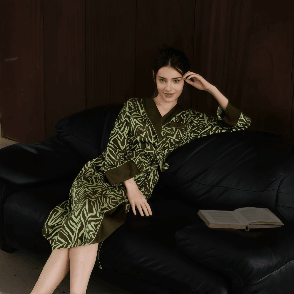 Nightgown medium and long black and green home pajamas for women - VINEEMAN