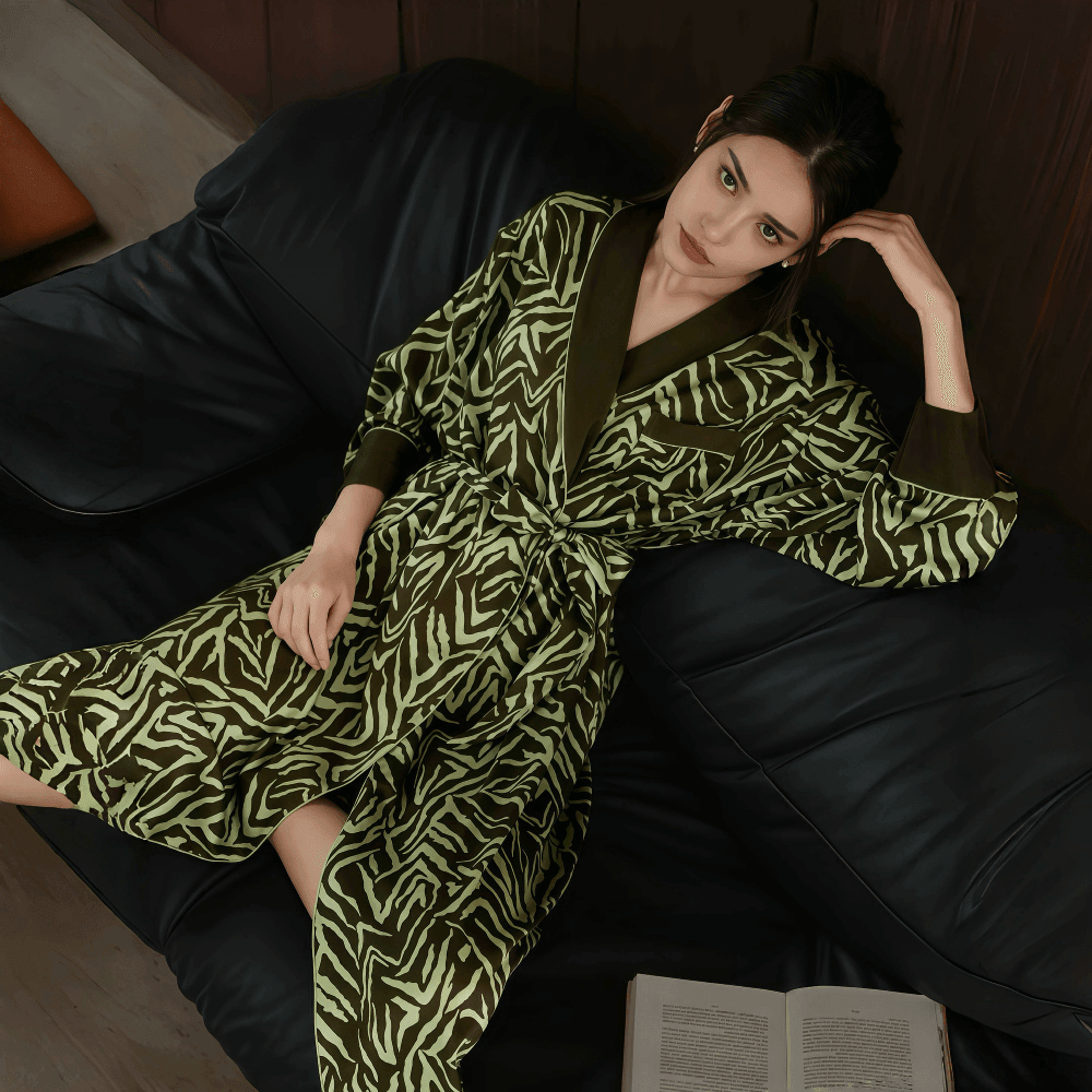 Nightgown medium and long black and green home pajamas for women - VINEEMAN