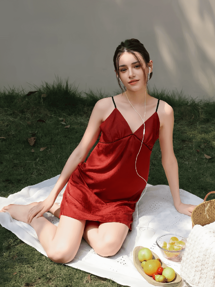 Sexy suspender backless ice silk homewear - VINEEMAN